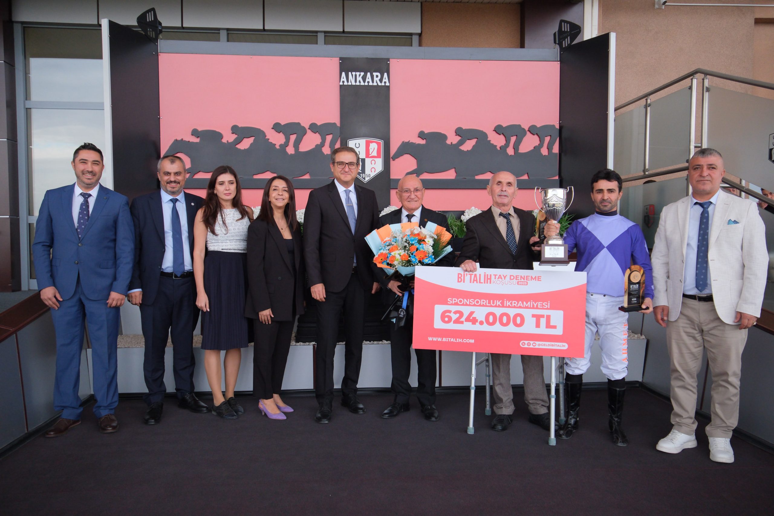 WHIZBANG’ın Parıltılı Dönüşü… | Yarış Dergisi WHIZBANG’ın Parıltılı Dönüşü… | Yarış Dergisi