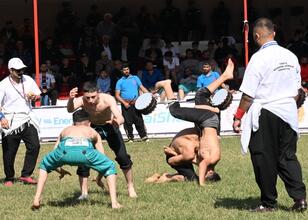 Türkiye Kısa Şalvar Güreş Şampiyonası, Kahramanmaraş’ta başladı