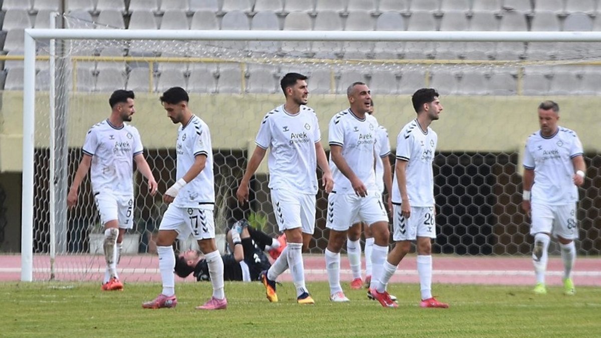 Altay rakiplerine duacı