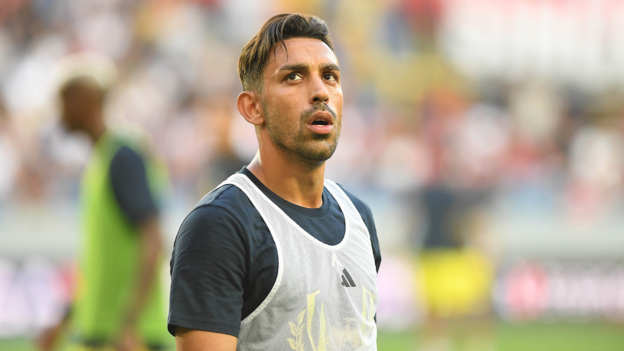 Fenerbahçe’de kadro dışı bırakılan İrfan Can Kahveci ezeli rakibe imza atıyor! İşte kazanacağı yıllık ücret Fenerbahçe’de kadro dışı bırakılan İrfan Can Kahveci ezeli rakibe imza atıyor! İşte kazanacağı yıllık ücret