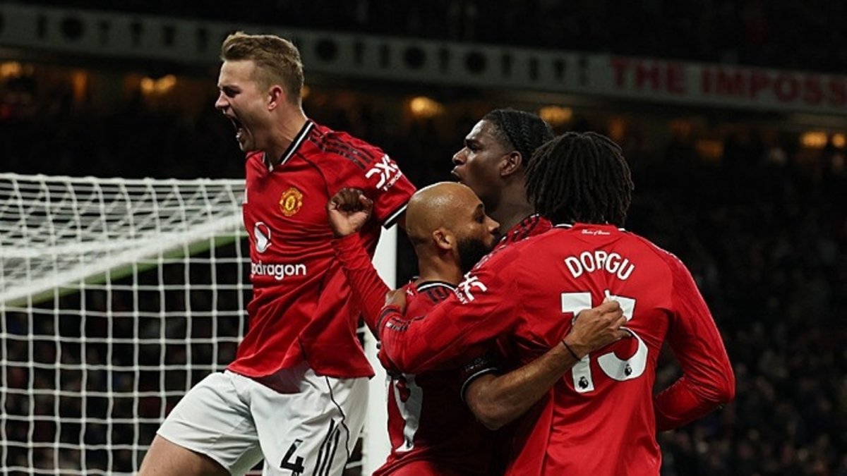 Manchester United 4-2 Brighton (MAÇ SONUCU ÖZET)