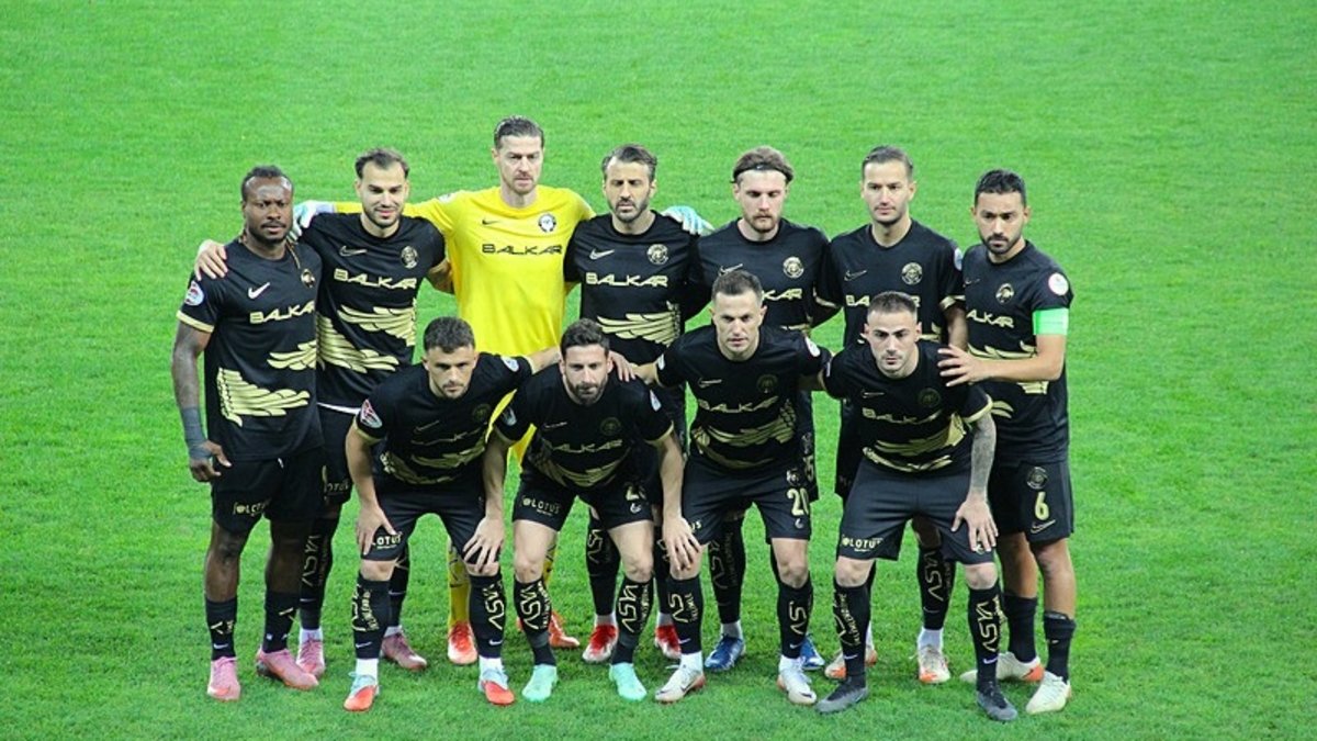 Çorum, Iğdır’ı Evinde 3-1 Yenerek Üç Puan Aldı Çorum, Iğdır’ı Evinde 3-1 Yenerek Üç Puan Aldı