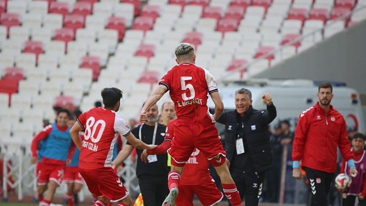 Özbelsan Sivasspor, Manisa FK’yı 3-2 ile geçti