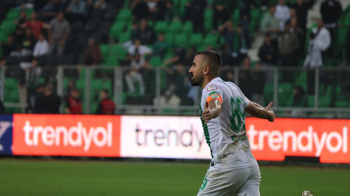 Serik Spor, Sakaryaspor’u Deplasmanda 3-2 Yenerek Galip