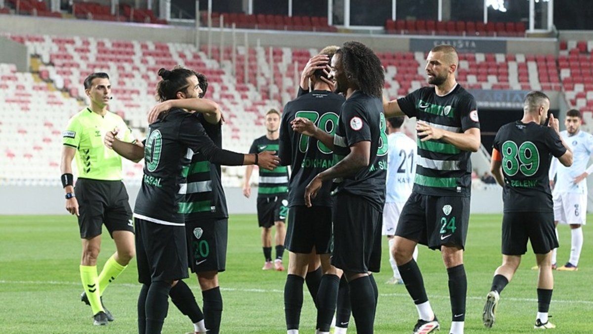 Serikspor: 4 – Adana Demirspor: 0 (MAÇ SONUCU ÖZET)