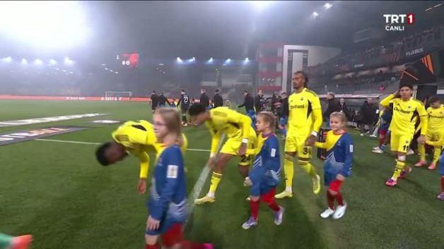 Viktoria Plzen’den Açılan Pankart Tepki Çekti